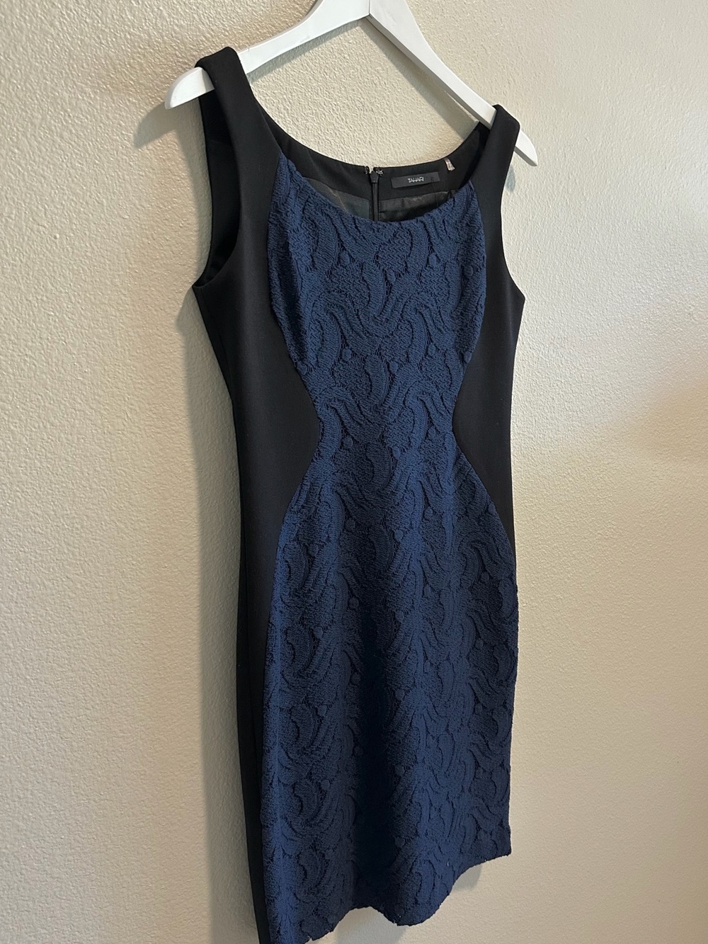 ☀️ New! TAHARI Crocheted Lace Dress